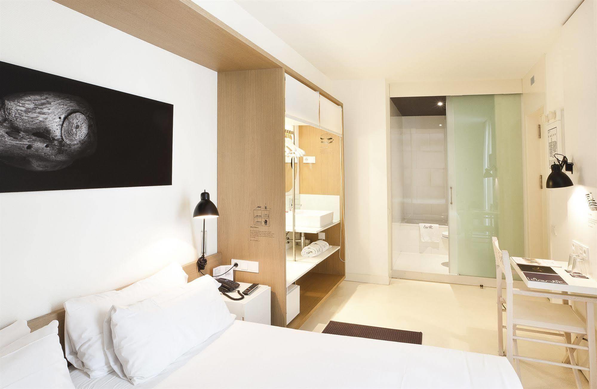 Hotel Denit Barcelona Ngoại thất bức ảnh